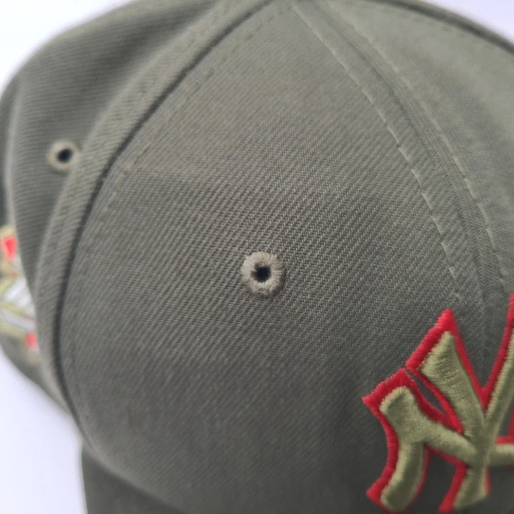 New York Yankees Hat Fitted 7 1/8‎ New Era 59Fifty Green 1999 World Series Patch
